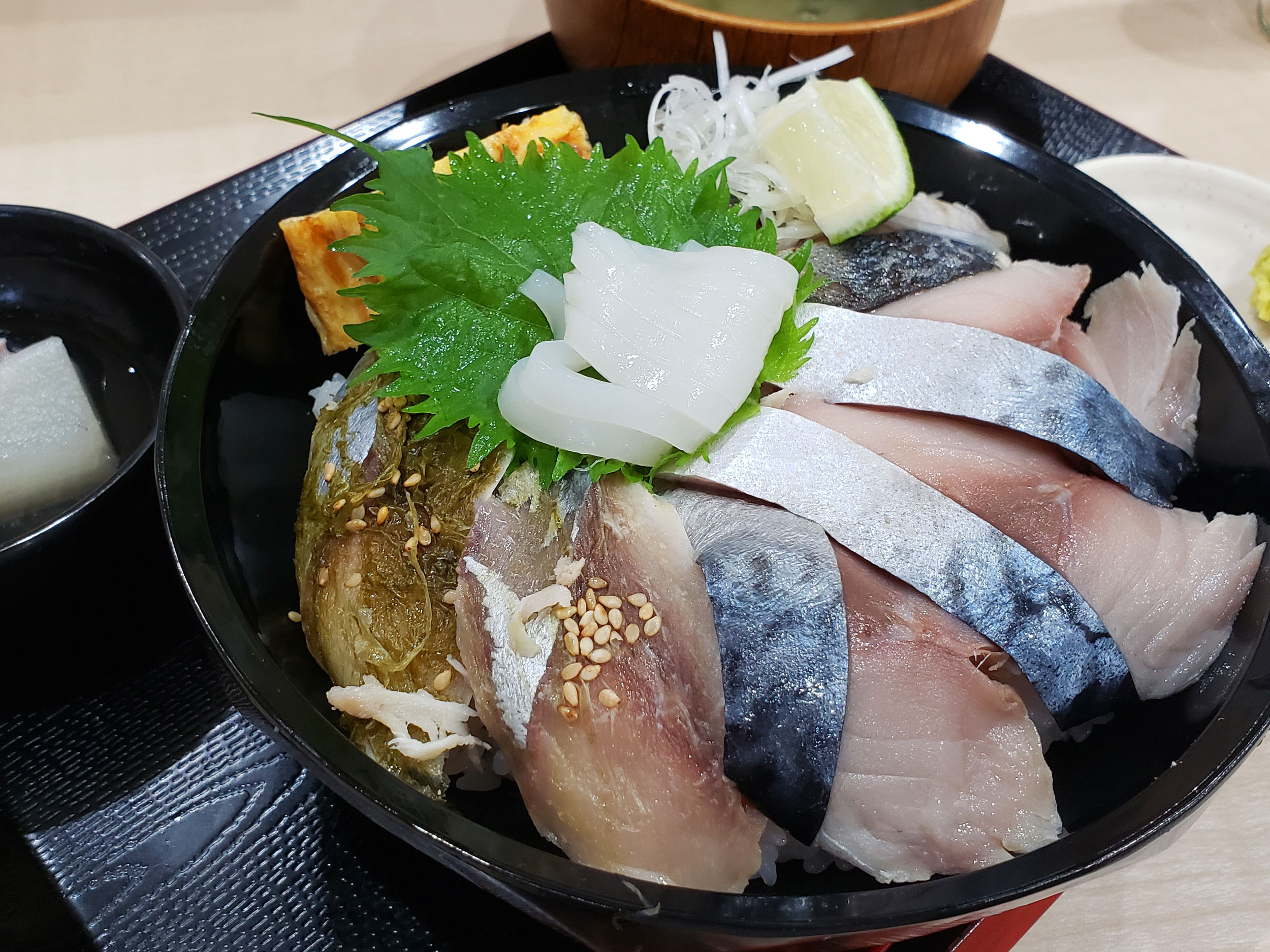 「海鮮食堂さばや」しめ鯖丼