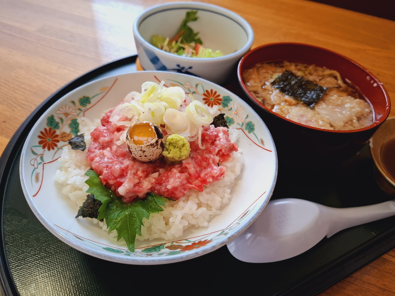 「食事処 日の出」ネギトロ丼セット