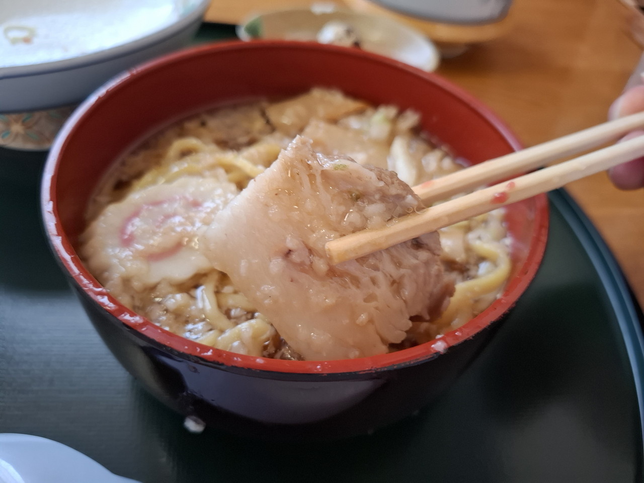 「食事処 日の出」ラーメン