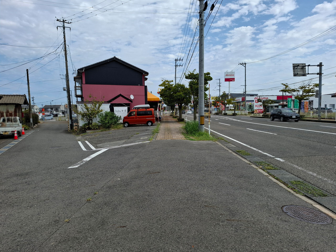 「bubu食堂コリアンレストラン」駐車場