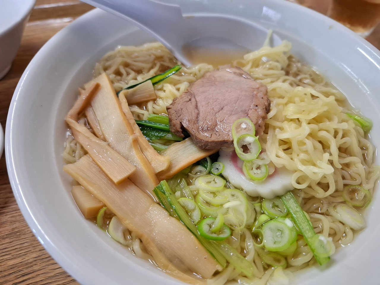 琴吹食堂のラーメン