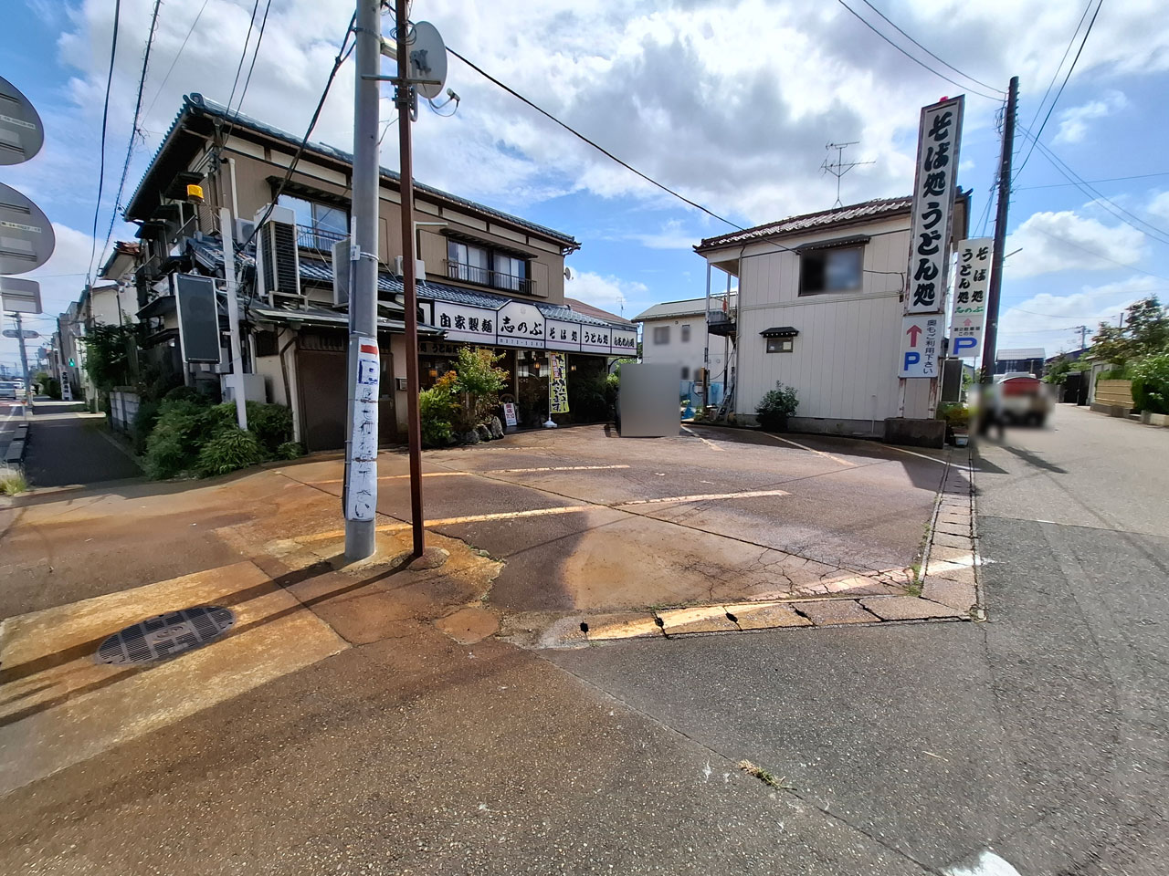 そば処 志のぶ 駐車場