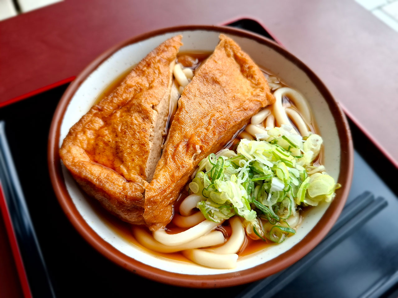 軽食堂 中村屋のジャンボ狐うどん