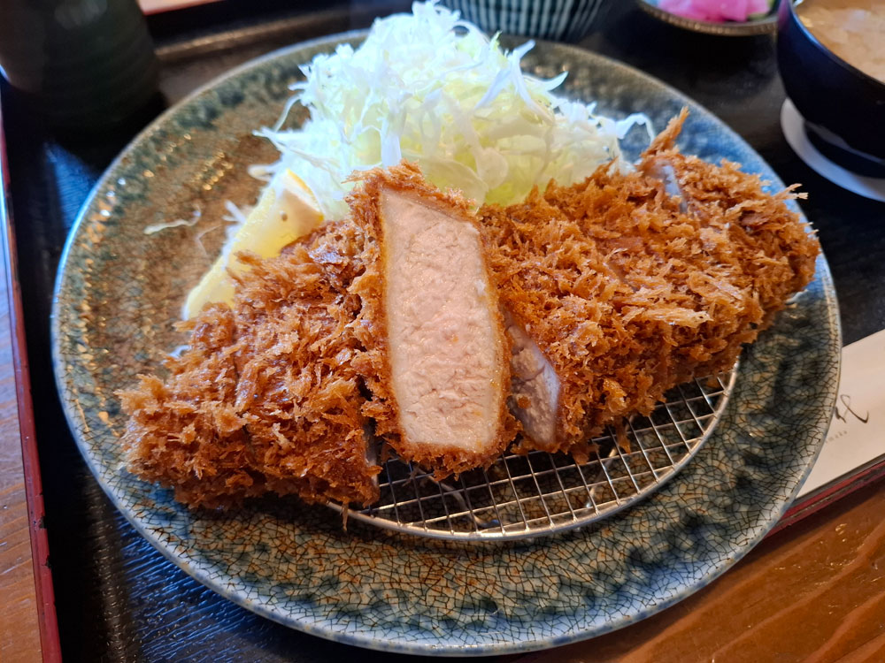 とんかつ山花 厚切りロースかつ