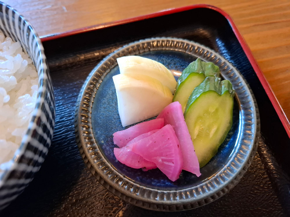 厚切りロースかつ定食 漬物