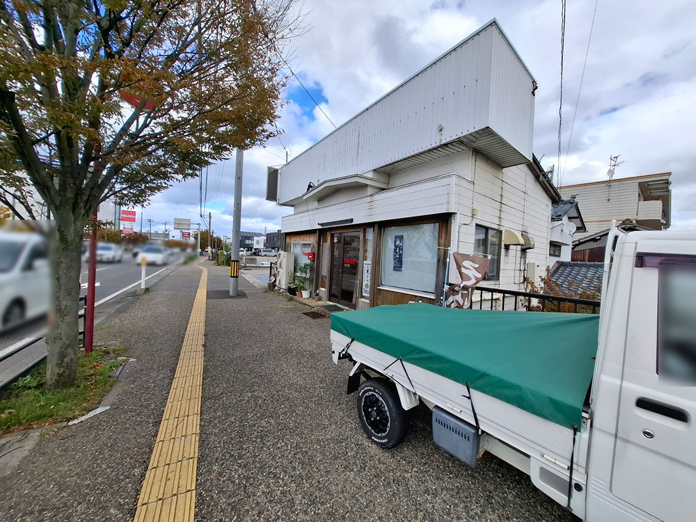 IZAKAYA TYN58 店舗前の様子