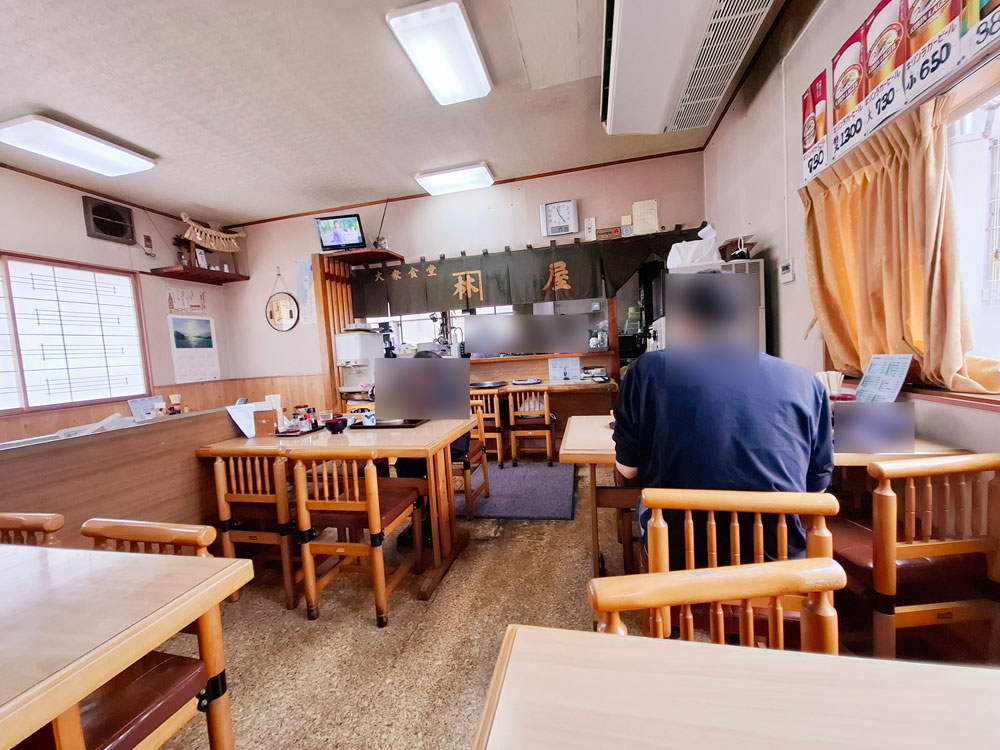 大衆食堂林屋 店内