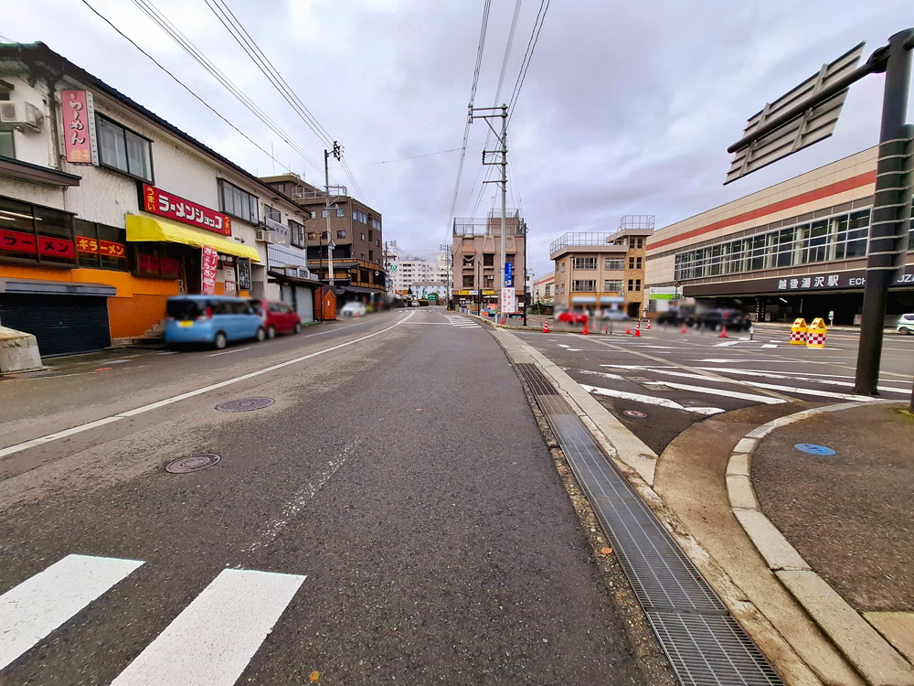 越後湯沢駅西口駅前広場　周辺