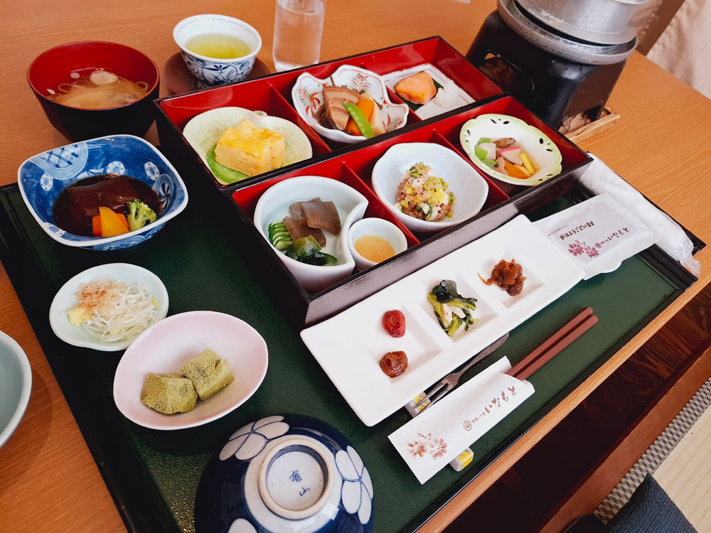 越後のお宿いなもと 朝食