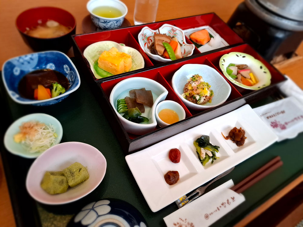 越後のお宿いなもと 朝食